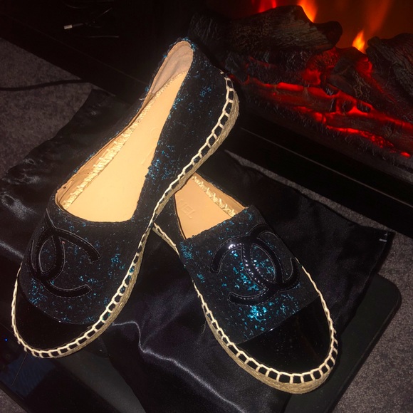 Chanel Green & Sequins - Picture 1 of 3